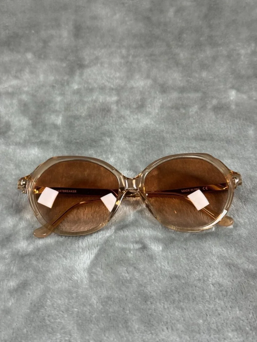 Velvet Canyon Heartbreaker Peach Sunglasses With UV400 Protection & Acetate Fram - Picture 2 of 4